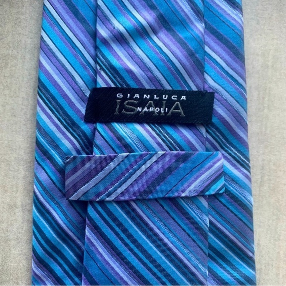 ISAIA “Seven Fold” Blue & Lavendar Striped Silk Tie